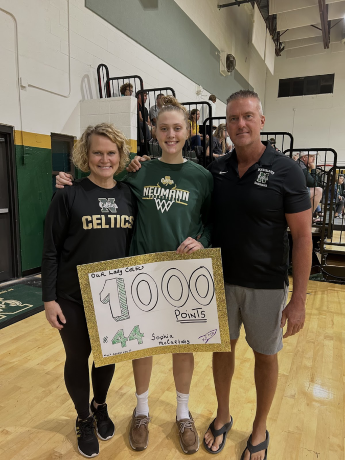 Student Spotlight: Sophia McCartney Scores Her 1,000th Career Point!